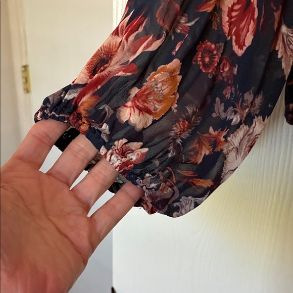 Anthropologie Navy and Rust Batwing Floral To, small - Picture 4 of 7